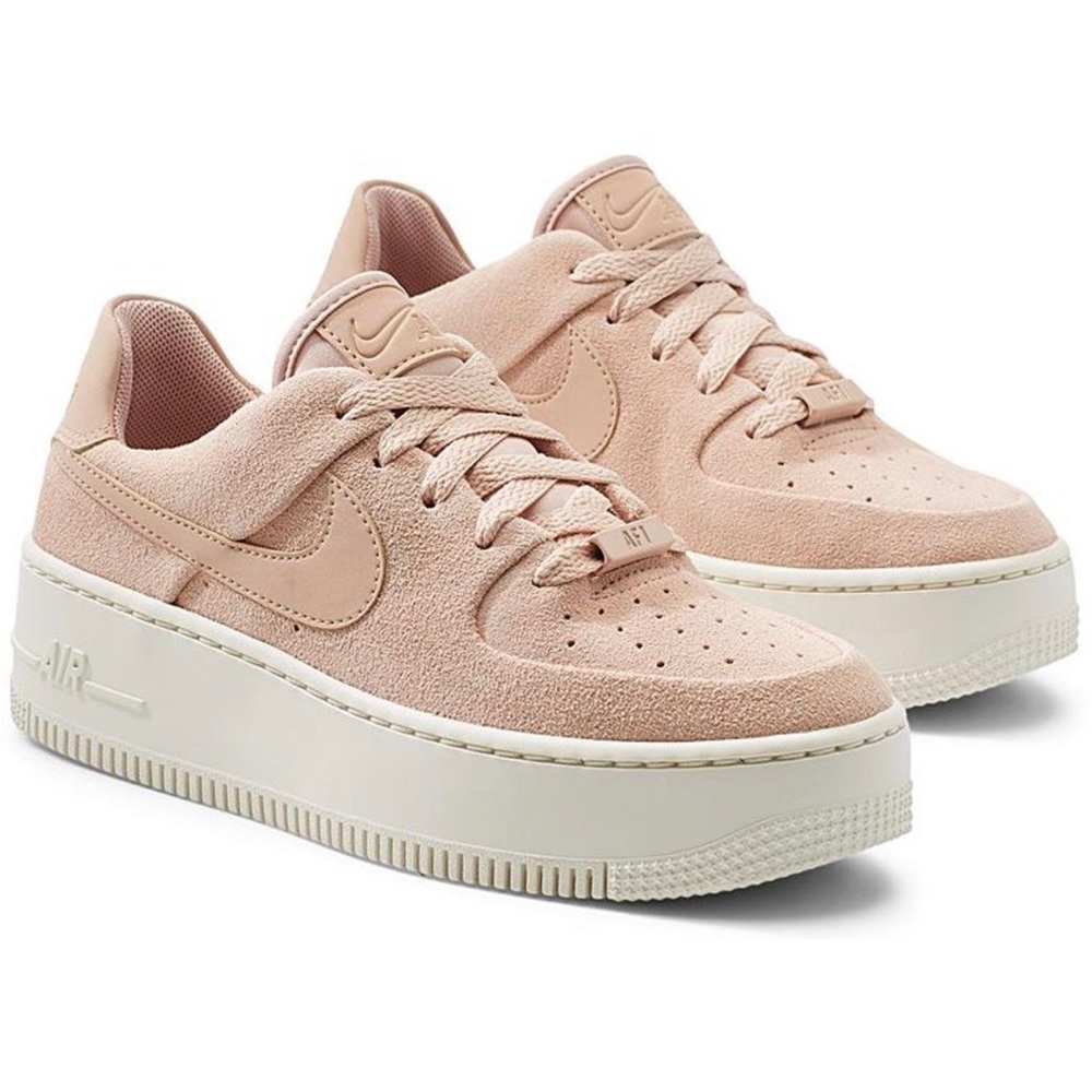 Nike Air Force 1 Sage Low Platform